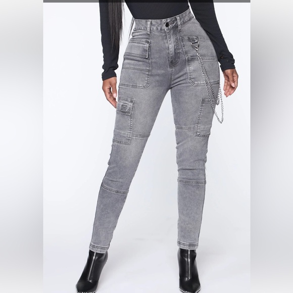 FASHION NOVA Off The Chain Cargo Jeans - Grey - Picture 2 of 10
